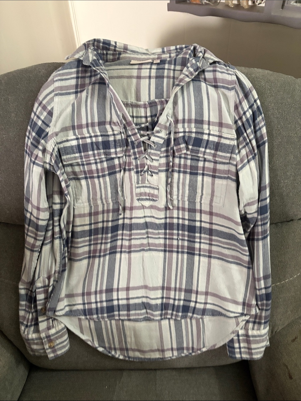 SO Plaid Lace-Up Pullover Hoodie in Light Blue and Navy